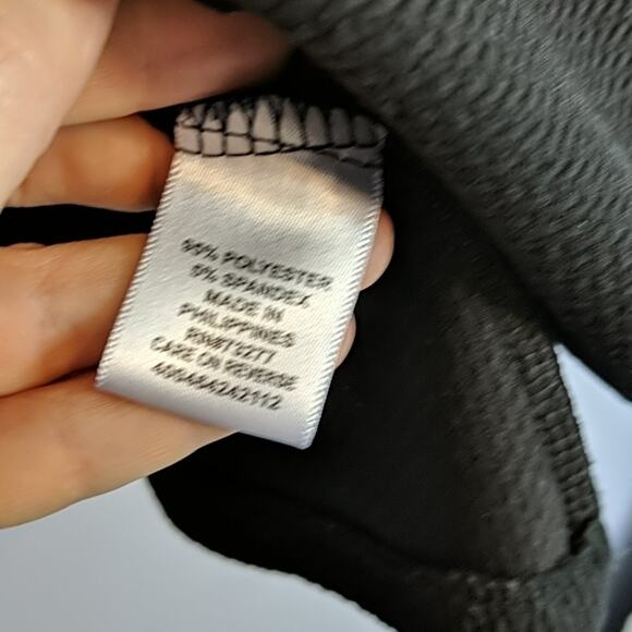 Elle Keyhole Top, Blac/White - Picture 4 of 6